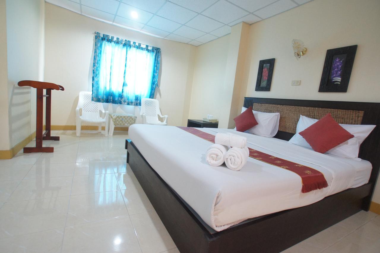 R.T. Hotel Khao Lak Exterior foto